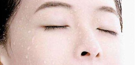 上海隆鼻醫(yī)師排行榜盤點！附手術(shù)費用表+戴傳昌醫(yī)生的成功案例分享