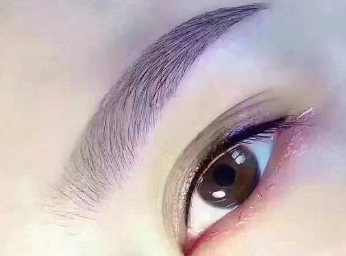 如何塑造個性化的鼻子？王克明醫(yī)生供圖，引爆社交媒體熱議！