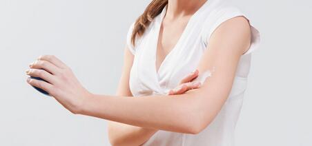 哪位醫(yī)生在成都進行胸部整形效果好？劉中國、李烈、白振華等醫(yī)師評比結(jié)果，快速收藏供參考！