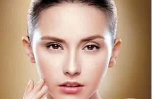 廈門哪家整形醫(yī)院做假體隆胸技術好？排行榜上實力強勁