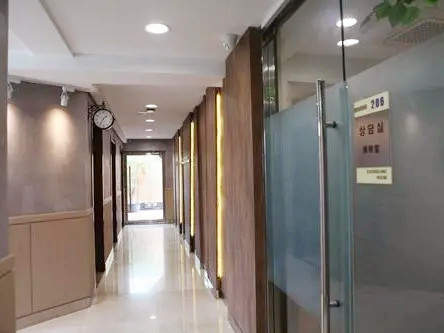 青島慈心韓佳人整形外科門(mén)診部
