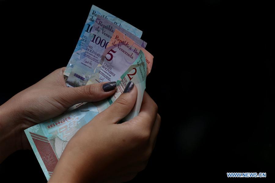 VENEZUELA-CARACAS-ECONOMY-CURRENCY