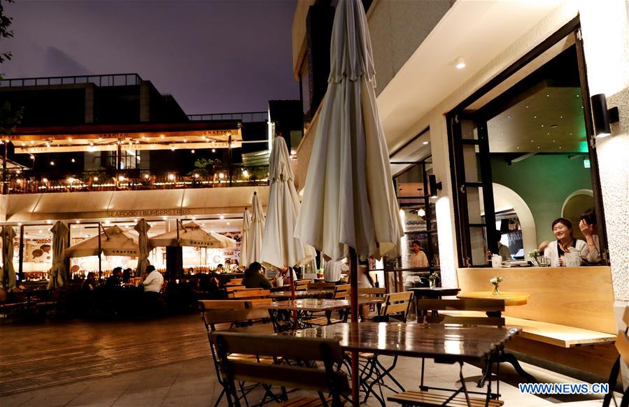 Xinhua Headlines: Nighttime economy vitalizes "sleepless" Chinese cities