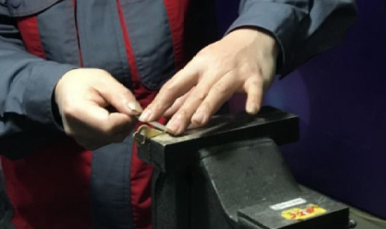 徒手配鑰匙、冰火焊鋼管&hellip;&hellip;這些航天工匠們的超群技藝令人嘆服！