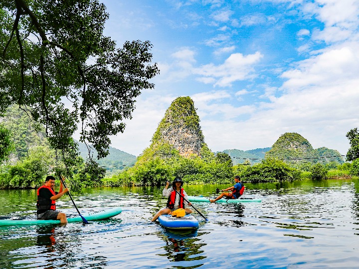 追光丨房車、帳篷、太空艙&hellip;&hellip;你想要的露營裝備這里都有