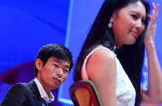 大學(xué)生村官對(duì)話世界小姐