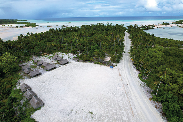 俯瞰“中国中铁”小学 黄建摄/中铁一局供图 俯瞰“中国中铁”小学 黄建摄/中铁一局供图
