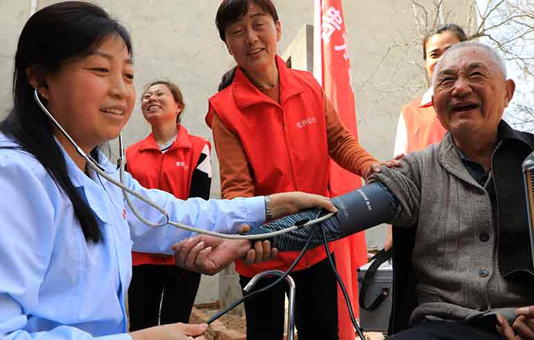 致敬偉大改革｜對(duì)話40年，講述身邊的健康故事（第三十九集）&mdash;&mdash;免疫規(guī)劃40年，撐起健康保護(hù)傘