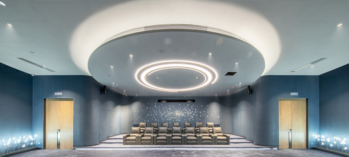 中央商務區(qū)的最中心位置，是融合城市文脈主題的文旅CBD