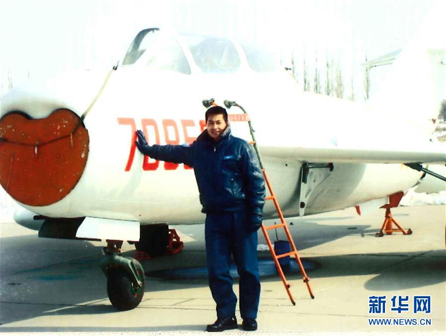 （建軍90周年&middot;英雄&middot;圖文互動）（3）聽，渤海灣有風(fēng)吹過來&mdash;&mdash;追記海軍某艦載航空兵部隊一級飛行員張超