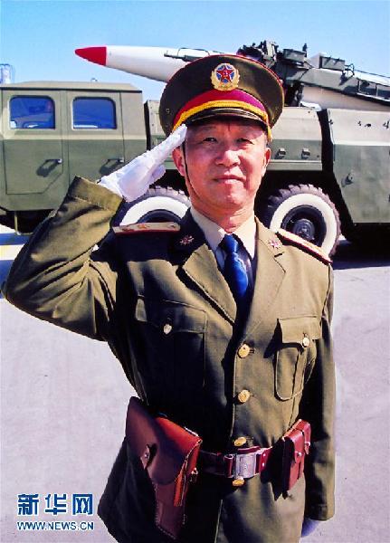 (建軍90周年·英雄·圖文互動)(1)將生命鐫刻在導彈陣地——記原第二炮兵某基地司令員楊業(yè)功
