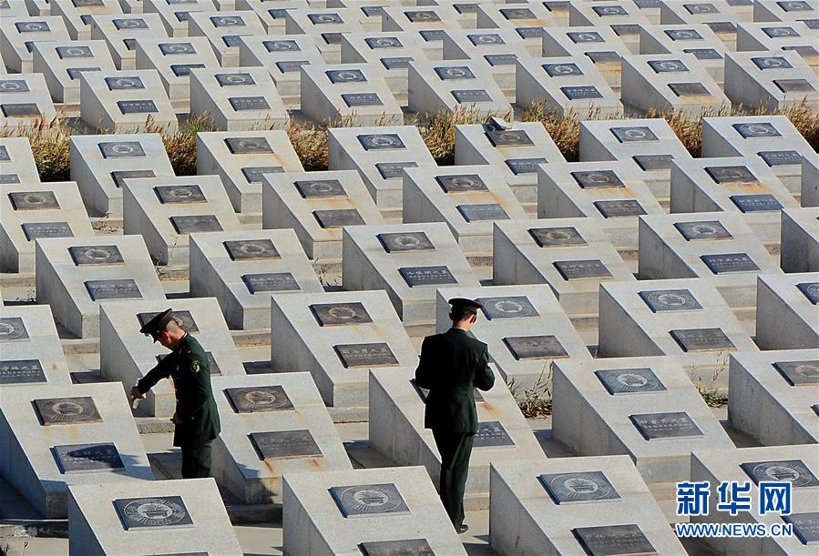 （圖文互動）（7）為了&ldquo;中國號&rdquo;巨輪揚帆遠(yuǎn)航&mdash;&mdash;中國共產(chǎn)黨領(lǐng)導(dǎo)下的人民軍隊忠于祖國、服務(wù)人民啟示錄