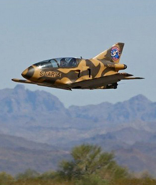 這么萌的飛機，人是怎么塞進去的?