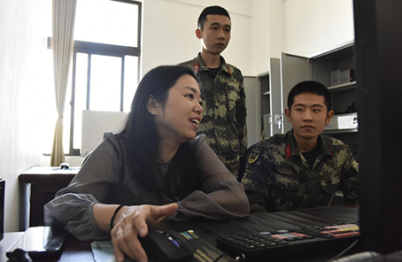 軍嫂鄭如:雖苦不怕，是我對(duì)愛的承諾