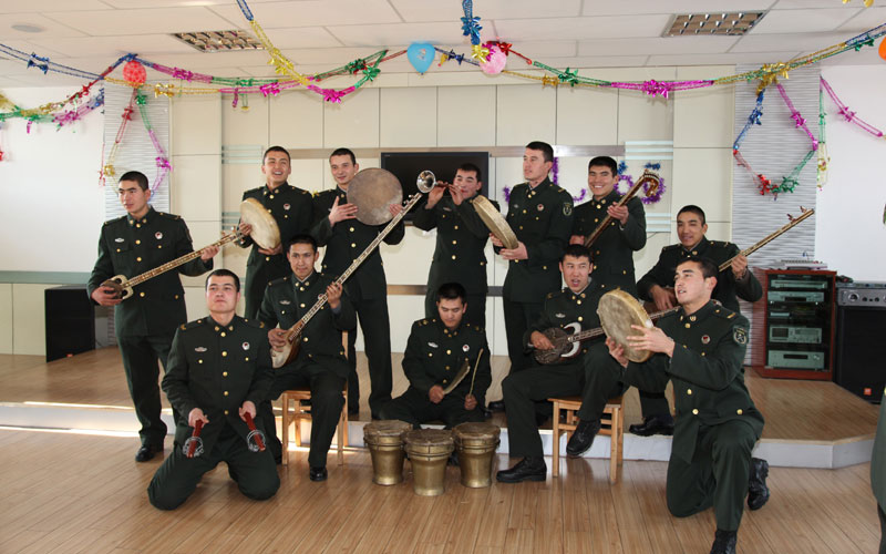 李翔作品：中國軍隊的獨(dú)特風(fēng)景線-民族連