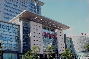 蘇州大學(xué)附屬第二醫(yī)院鼻翼縮小疼嗎？術(shù)后如何護理？