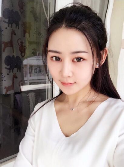 上海時(shí)光整形外科醫(yī)院醫(yī)生李靜林做假體隆鼻和反頜手術(shù)怎么樣？