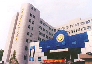 東南大學(xué)附屬重大醫(yī)院玻尿酸豐額頭有何優(yōu)勢？有哪些風(fēng)險(xiǎn)？