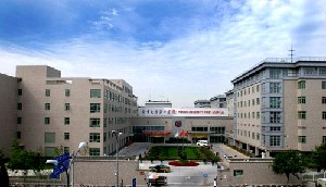 北京大學第一醫(yī)院假體隆胸有何危害？價格如何？