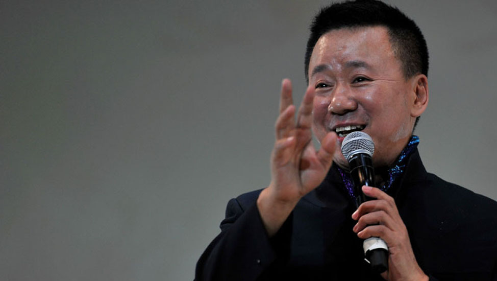 2月7日，卓林表演單口相聲《語言的魅力》