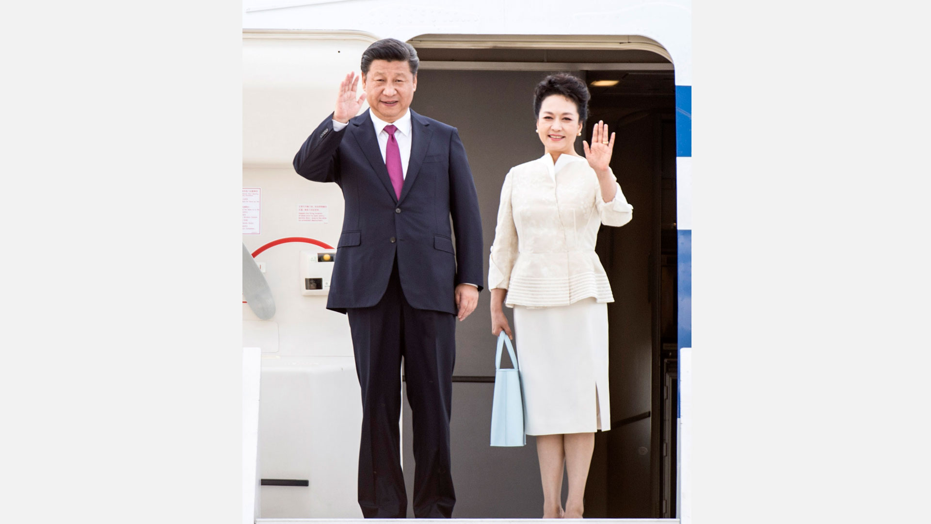 習(xí)近平抵達(dá)華沙 開始對(duì)波蘭共和國(guó)進(jìn)行國(guó)事訪問(wèn)