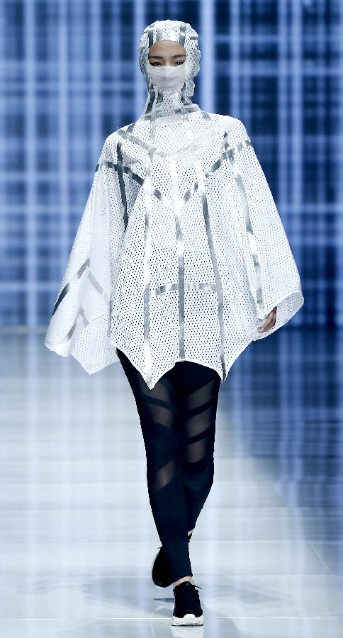 時(shí)裝發(fā)布會(huì)上的&ldquo;口罩&rdquo;