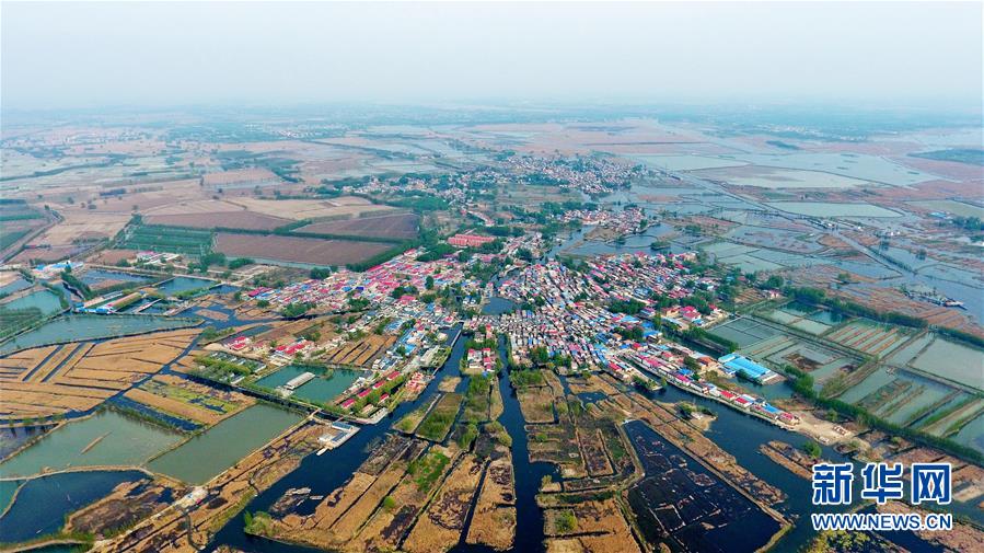 （新華全媒頭條&middot;十九大特別報(bào)道&middot;圖文互動(dòng)）（16）再塑黨的形象的偉大工程&mdash;&mdash;中國(guó)共產(chǎn)黨自身建設(shè)的五年探索之路