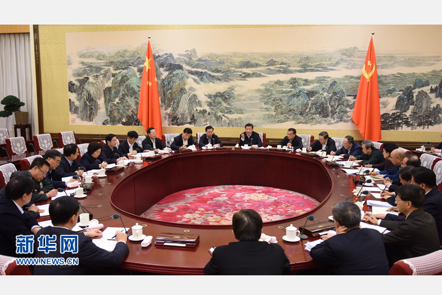 12月28日至29日，中共中央政治局召開專題民主生活會，對照檢查踐行&ldquo;三嚴三實&rdquo;情況，討論研究加強黨風廉政建設措施。中共中央總書記習近平主持會議并發(fā)表重要講話。新華社記者 李學仁 攝 