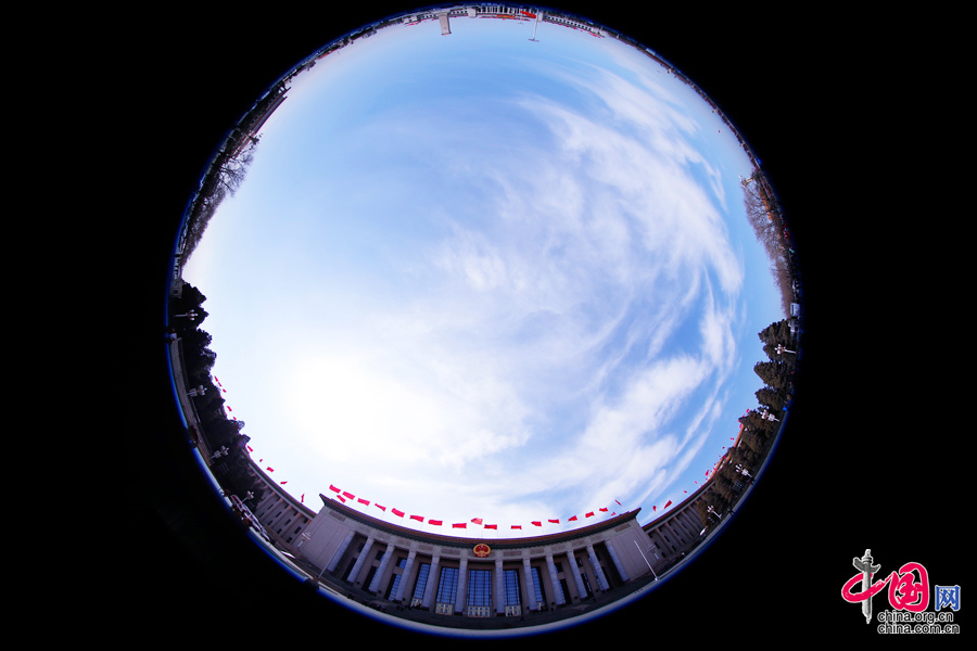  人民大會堂、天安門廣場、人民英雄紀(jì)念碑外部全景。中國網(wǎng) 鄭亮攝