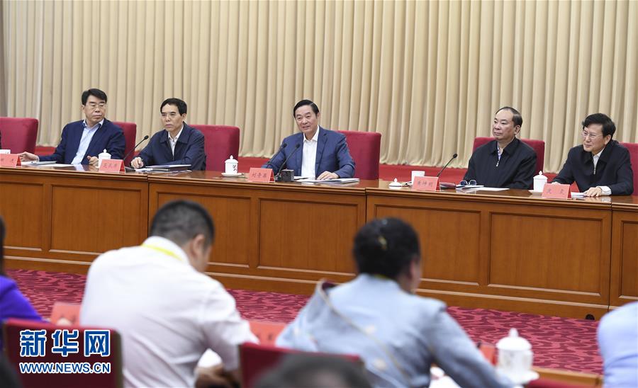 5月18日，中共中央政治局委員、中央書記處書記、中宣部部長劉奇葆在北京出席紀念新華書店成立80周年座談會并講話。 新華社記者 張領 攝