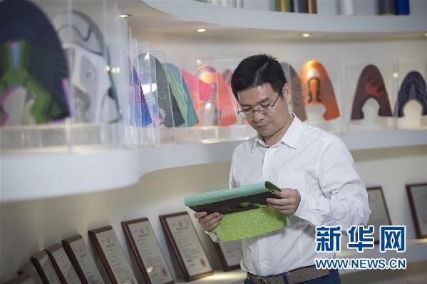 （十九大時(shí)光&middot;圖文互動(dòng)）（3）青春，在夢想的引領(lǐng)下飛揚(yáng)&mdash;&mdash;來自基層蹲點(diǎn)現(xiàn)場的報(bào)道