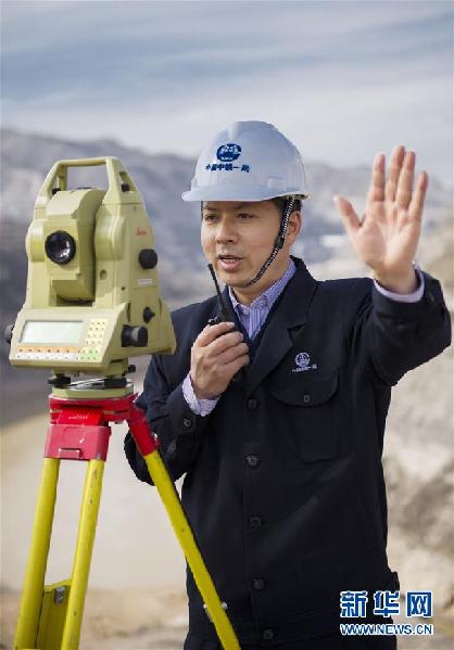 （十九大代表風(fēng)采&middot;圖文互動(dòng)）（2）白芝勇：用點(diǎn)線繪就&ldquo;測量人生&rdquo;