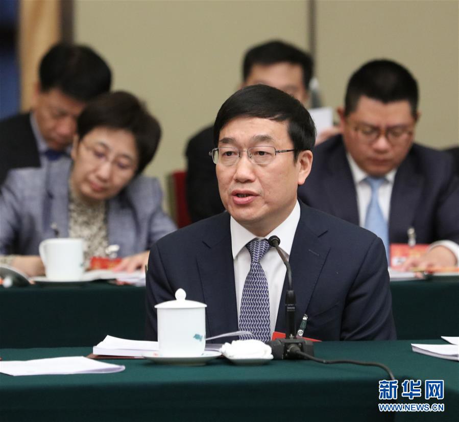 (兩會(huì)·高頻詞)(1)代表委員為創(chuàng)新建言