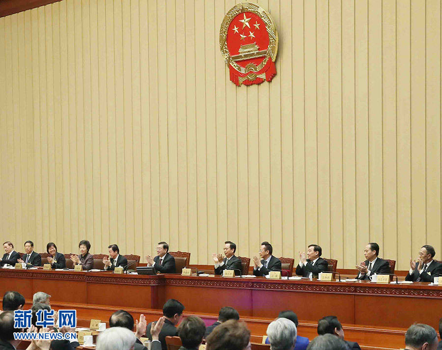 2月24日，全國人大常委會委員長張德江在北京主持十二屆全國人大常委會第三十三次會議閉幕會。在會議完成各項表決事項后，張德江發(fā)表講話。新華社記者 劉衛(wèi)兵 攝