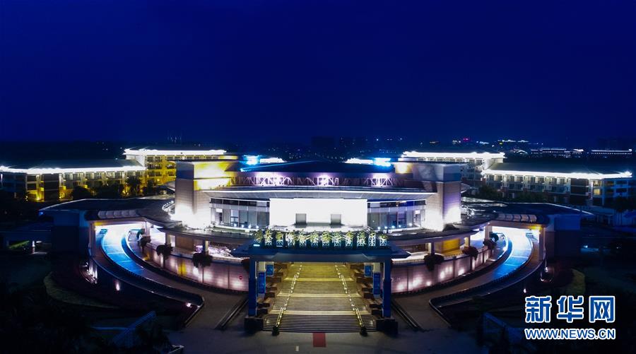 (新華全媒頭條·潮起海之南·圖文互動(dòng))(10)春潮拍岸千帆進(jìn)——海南特區(qū)改革開(kāi)放30年紀(jì)實(shí)