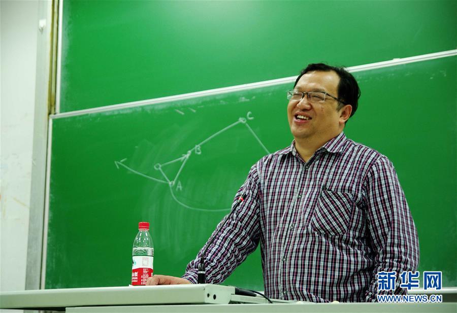 （新華全媒頭條&middot;圖文互動(dòng)）（3）清明，為了祭奠，更為了前行