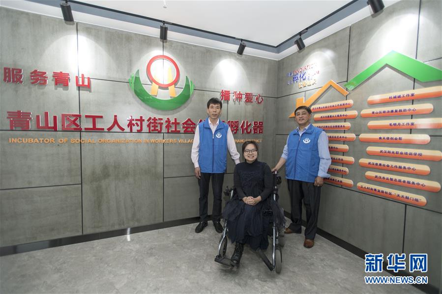 (新華全媒頭條·圖文互動)(7)情系人民 心牽創(chuàng)新——習近平總書記考察湖北回訪記