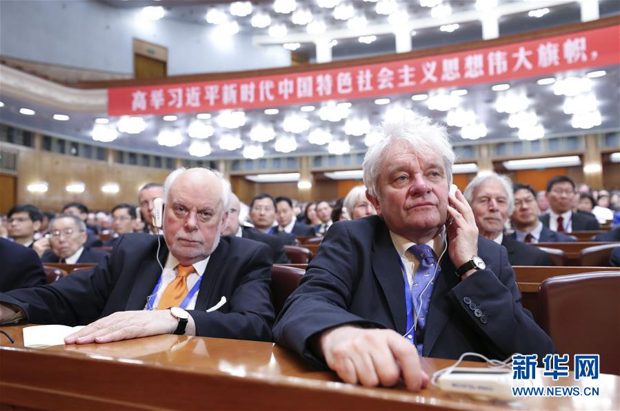 （新華全媒頭條&middot;圖文互動）（3）向著建設(shè)世界科技強(qiáng)國的偉大目標(biāo)奮勇前進(jìn)！&mdash;&mdash;習(xí)近平總書記在兩院院士大會上的重要講話引起熱烈反響之一 