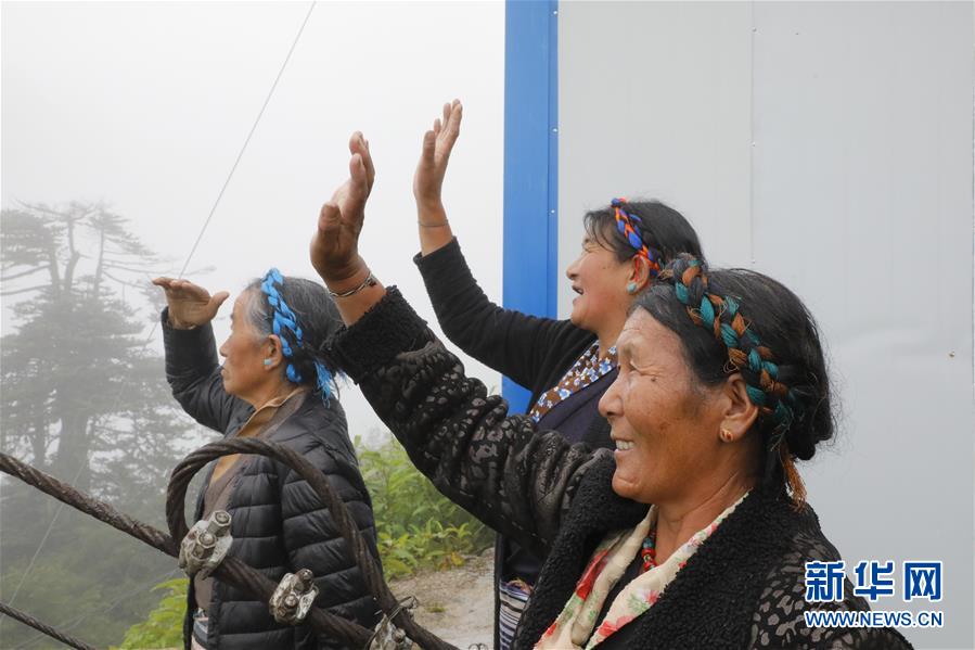 （圖文互動）（3）特寫：&ldquo;八一&rdquo;禮物，飛向云端哨所