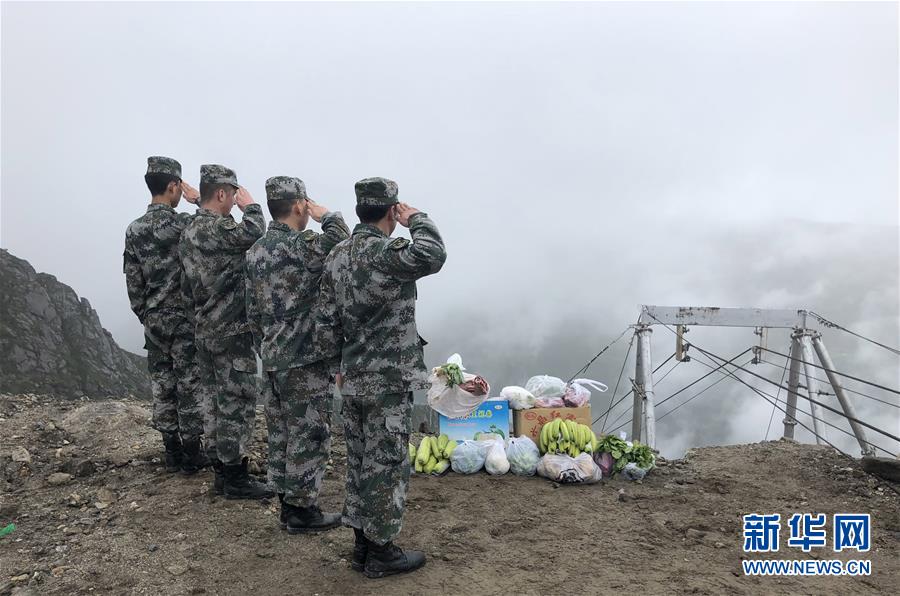 （圖文互動(dòng)）（9）特寫：&ldquo;八一&rdquo;禮物，飛向云端哨所