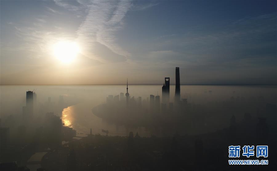 (新華全媒頭條·壯闊東方潮 奮進(jìn)新時(shí)代——慶祝改革開放40年·圖文互動(dòng))(1)從改革開放窗口到攻堅(jiān)破冰試驗(yàn)田——從浦東開發(fā)開放看中國改革開放40年