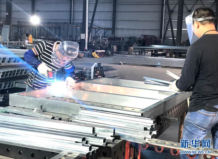 (在習(xí)近平新時(shí)代中國(guó)特色社會(huì)主義思想指引下——新時(shí)代新作為新篇章·圖文互動(dòng))(3)廣西扶綏:三大園區(qū)撬動(dòng)工業(yè)發(fā)展 擔(dān)當(dāng)作為爭(zhēng)創(chuàng)縣域標(biāo)兵