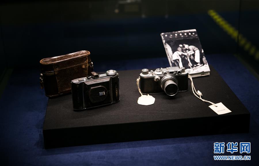 (新華網(wǎng))(4)“國(guó)家相冊(cè) 致敬歷史——新華社中國(guó)照片檔案館典藏展”在首都博物館開展