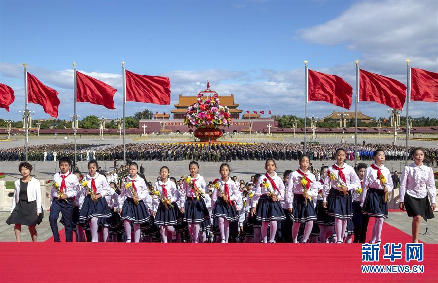 (新華全媒頭條·圖文互動(dòng))(2)致敬英烈 捍衛(wèi)榮光——寫在英雄烈士保護(hù)法實(shí)施后首個(gè)烈士紀(jì)念日