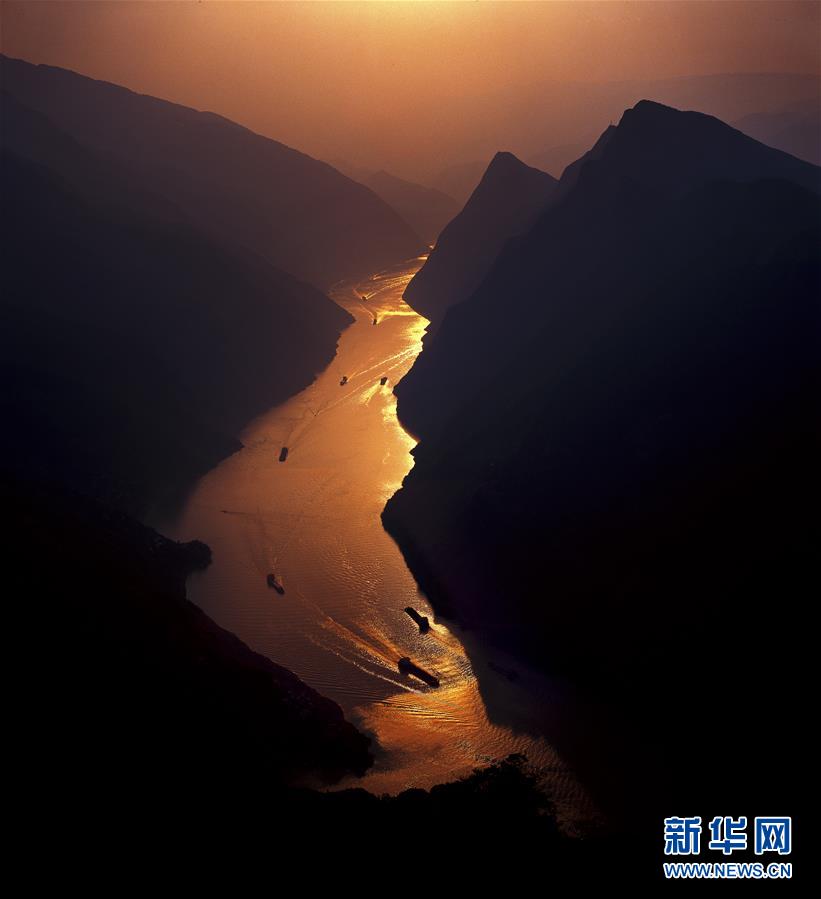 （百城百縣百企調(diào)研行&middot;圖文互動）（7）建設(shè)長江綠色走廊再譜新章&mdash;&mdash;長江三峽集團發(fā)展紀實