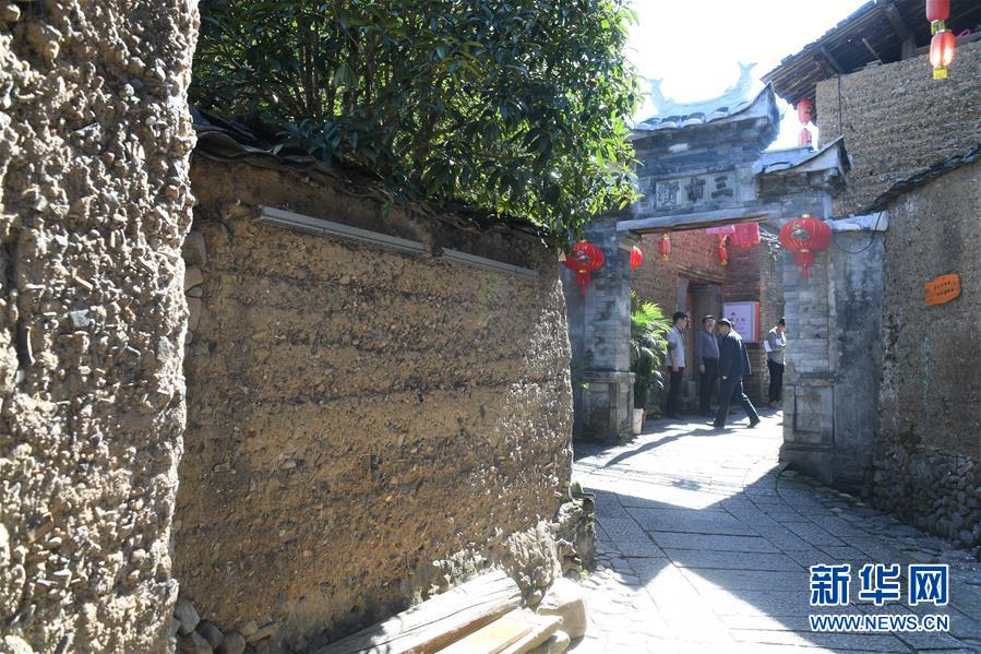 （在習(xí)近平新時(shí)代中國(guó)特色社會(huì)主義思想指引下&middot;慶祝改革開放40周年&middot;綠色發(fā)展）（新華全媒頭條&middot;圖文互動(dòng)）（5）綠色發(fā)展：書寫在中國(guó)大地上的美麗畫卷