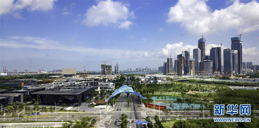 （新華全媒頭條&middot;圖文互動(dòng)）（1）高舉新時(shí)代改革開(kāi)放旗幟&mdash;&mdash;以習(xí)近平同志為核心的黨中央引領(lǐng)改革開(kāi)放紀(jì)實(shí)