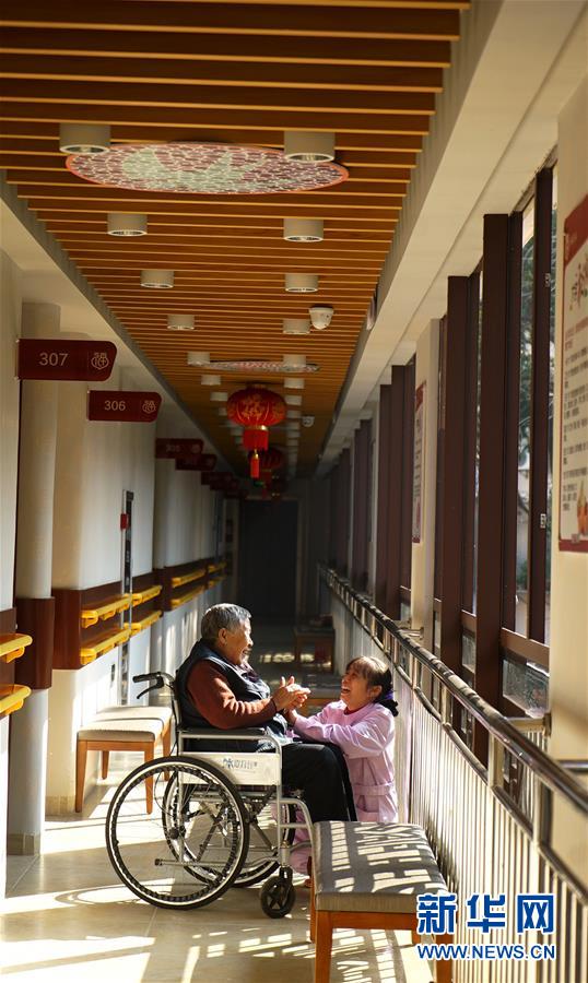 （聚焦歷史性成就和變革&middot;特稿&middot;圖文互動）（5）經(jīng)濟躍上新臺階　發(fā)展站上新起點&mdash;&mdash;我國五年來經(jīng)濟社會發(fā)展成就巡禮