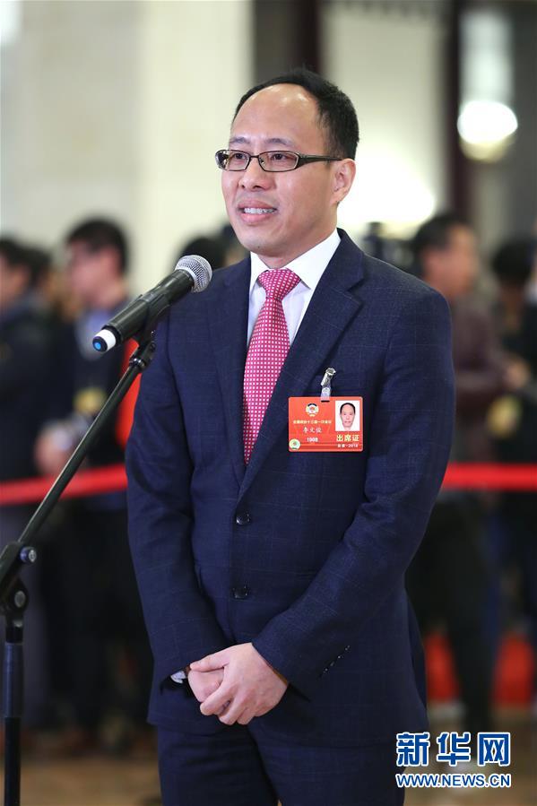 （兩會&middot;政協(xié)開幕）（13）全國政協(xié)委員接受采訪