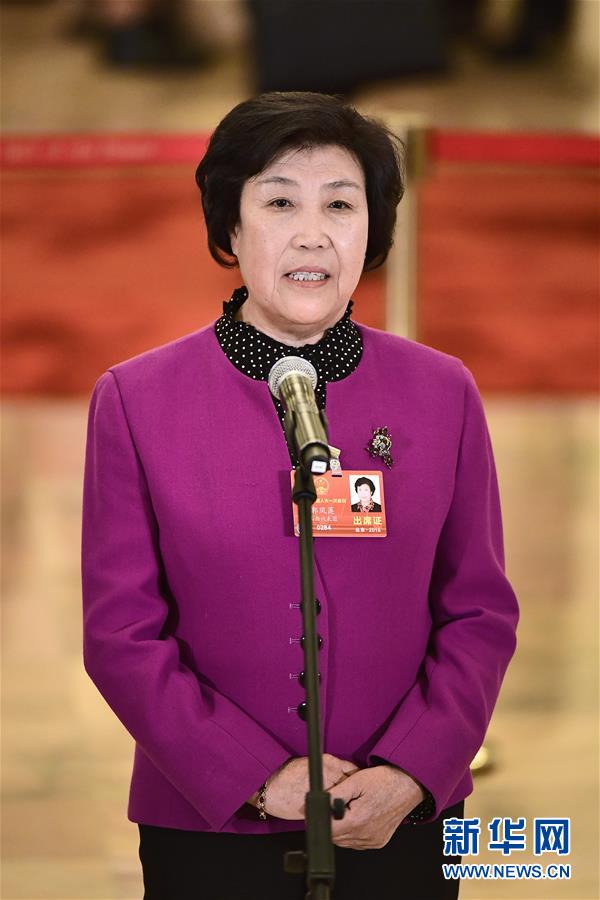 （兩會(huì)&middot;人大開幕）（6）全國人大代表接受采訪